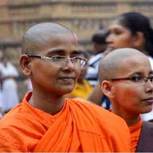 Read more about the article Bhikkhunī—budismo, Sri Lanka, revolución: una película sobre el epicentro de las ordenaciones femeninas theravāda