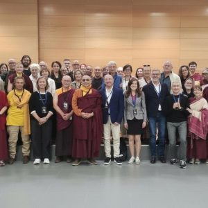 Read more about the article Éxito del Simposio de la Unión Budista de España: «Budistas en la sociedad»