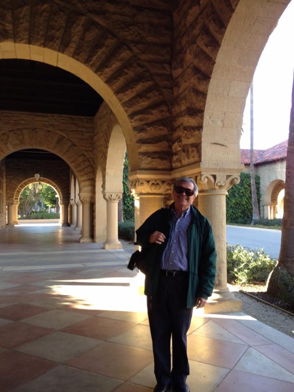 Luis Gómez en la Universidad de Standford como profesor visitante. Foto: cortesía de Lourdes Vergara